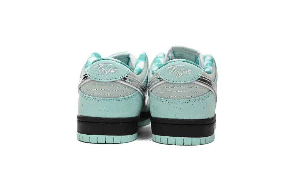 CONCEPTS × Nike Dunk SB Low  Lobster BV1310-402 