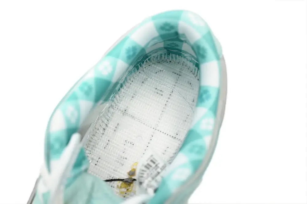 CONCEPTS × Nike Dunk SB Low  Lobster BV1310-402 