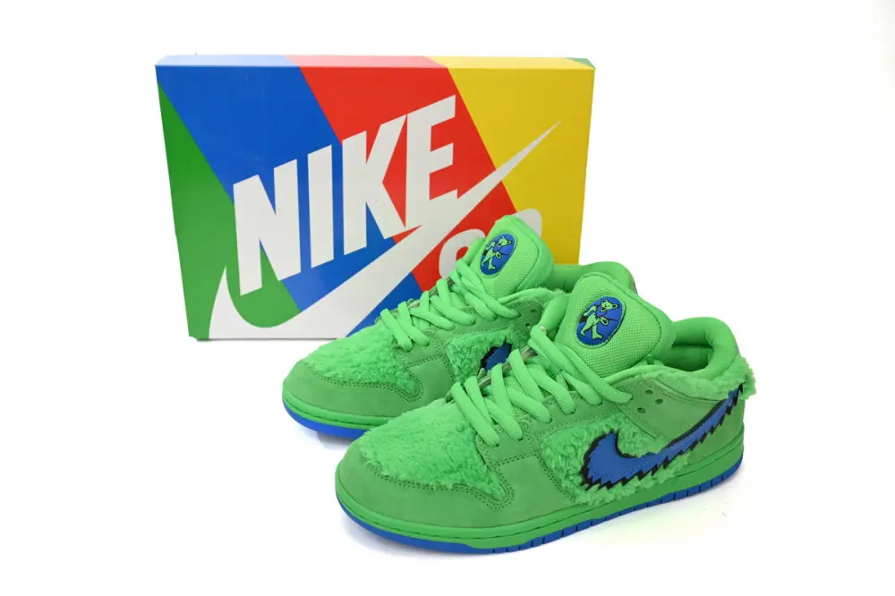 Grateful Dunk Green Bear Dead x Nike SB Dunk Low “Green Bear” CJ5378-300