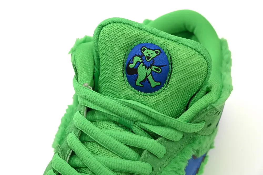 Grateful Dunk Green Bear Dead x Nike SB Dunk Low “Green Bear” CJ5378-300