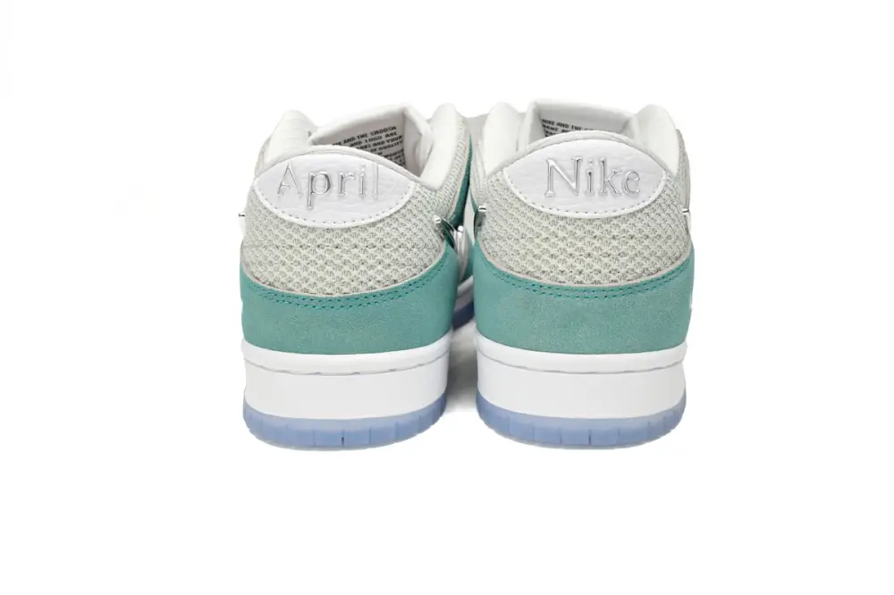 Nike SB Dunk Low April Skateboards FD2562-400 