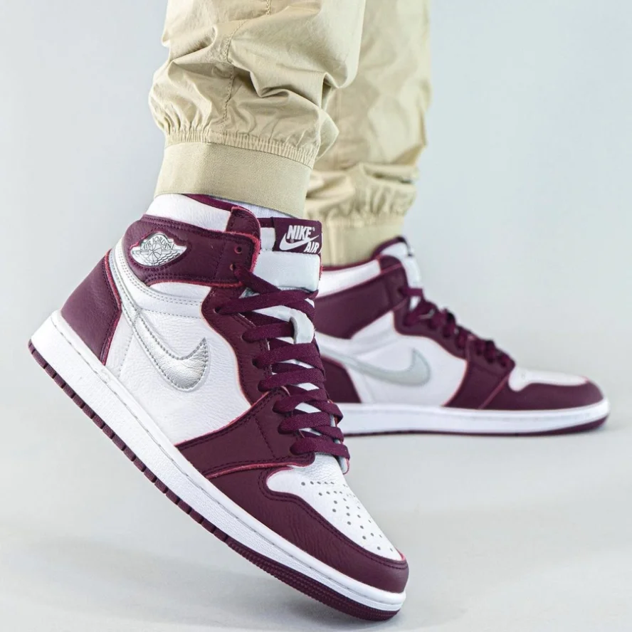 Off White And Air Jordan 1 Retro High OG 'Bordeaux'
