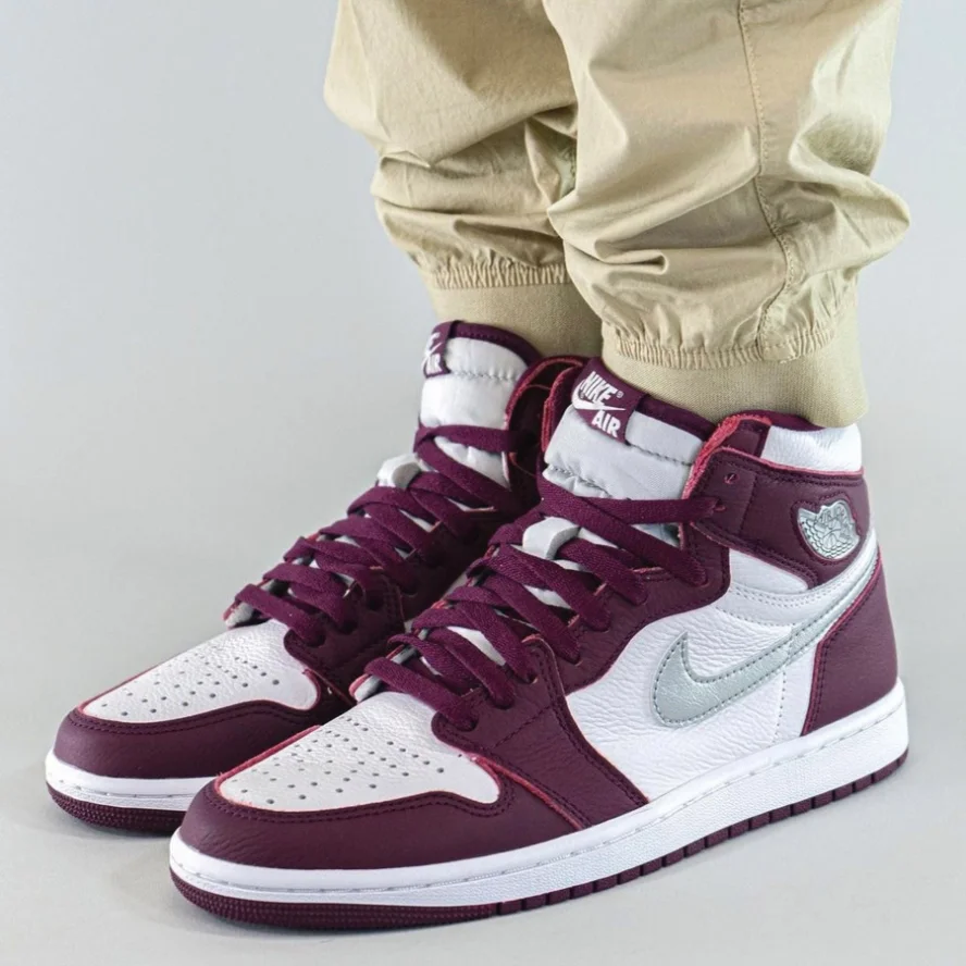 Off White And Air Jordan 1 Retro High OG 'Bordeaux'