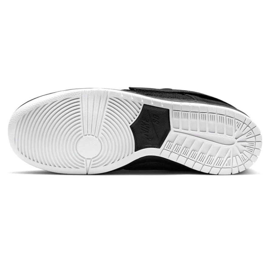 Gnarhunters x Nike Dunks Medium Curry Low SB 'Black'