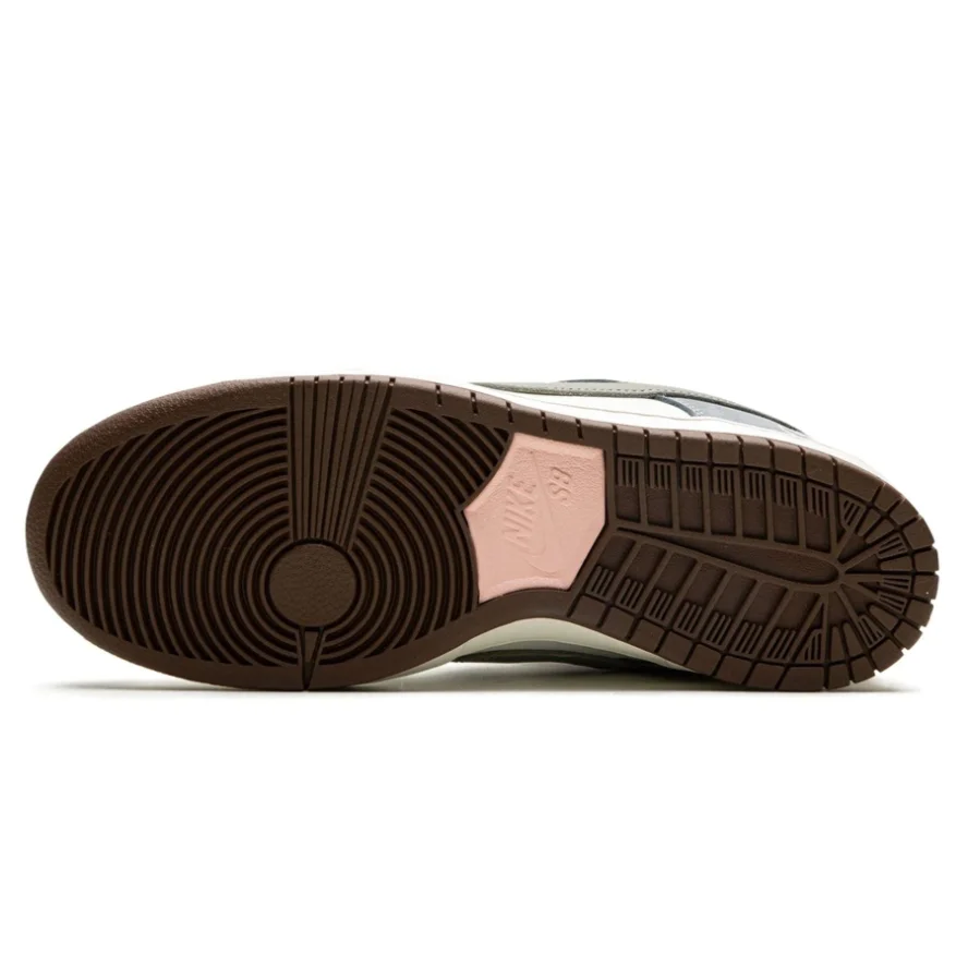 Nike Dunk Low Vintage Green Low SB x Yuto Horigome